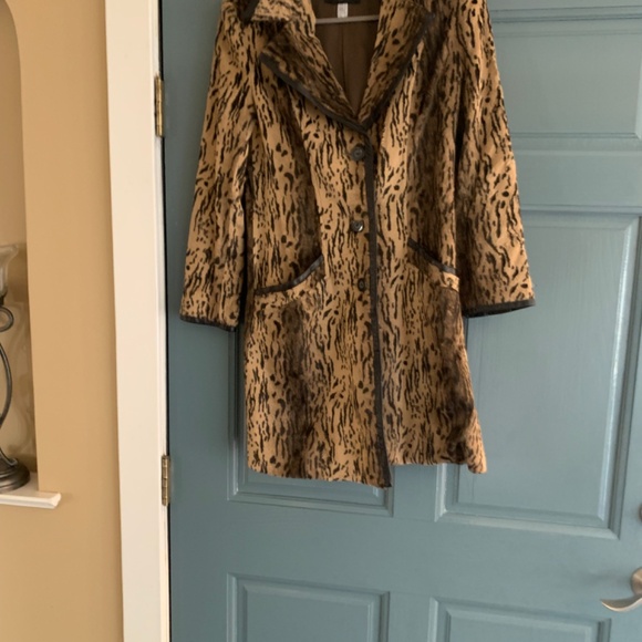Faux fur Leopard print trench style coat - Picture 7 of 14